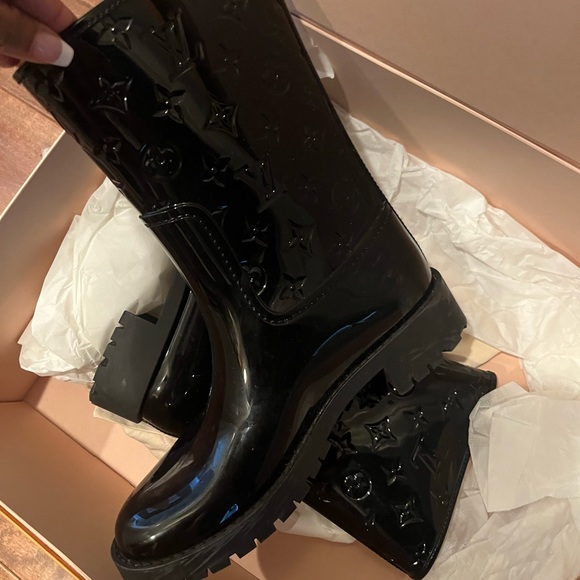 Super cute and stylish - Picture 7 of 10